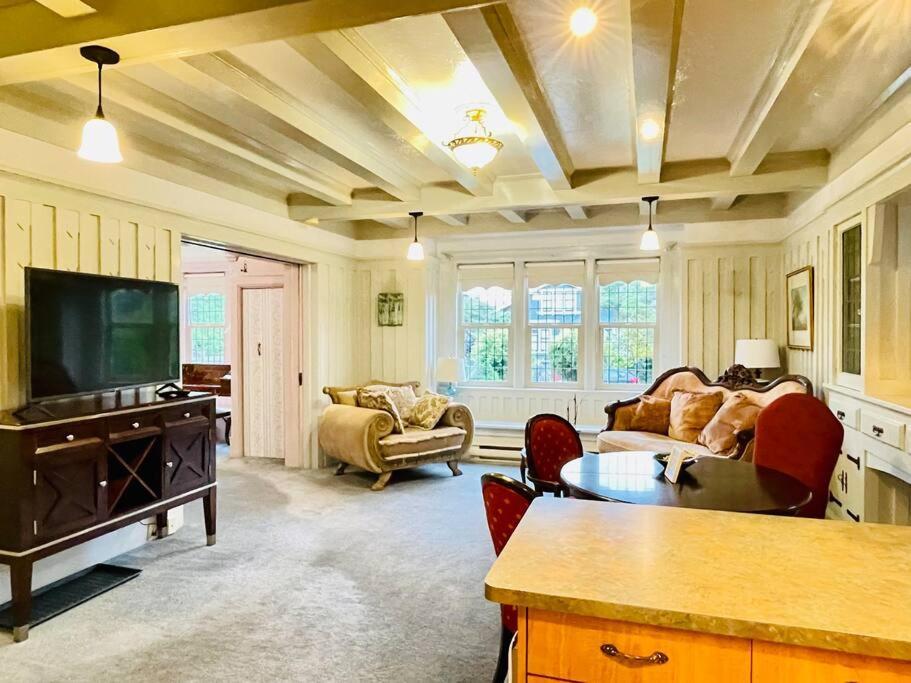 Parlor Suite In Heritage Manor, Fairfield, Near Dt Victoria Exteriör bild