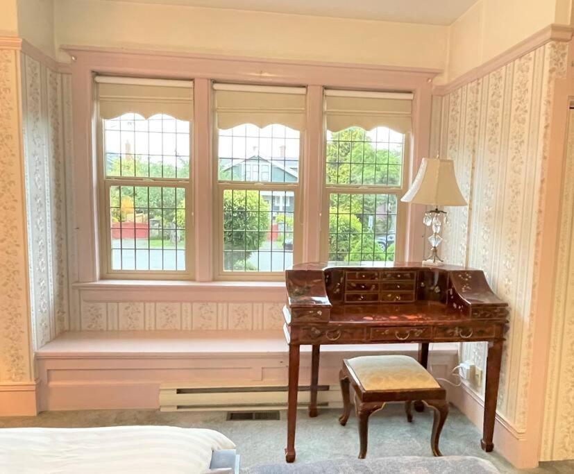 Parlor Suite In Heritage Manor, Fairfield, Near Dt Victoria Exteriör bild