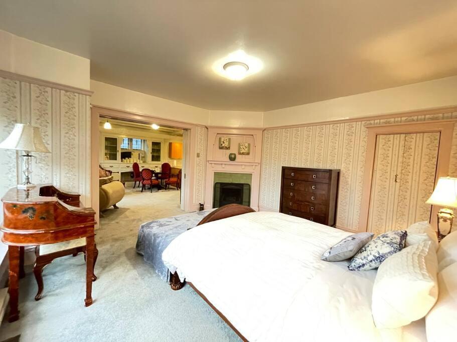 Parlor Suite In Heritage Manor, Fairfield, Near Dt Victoria Exteriör bild